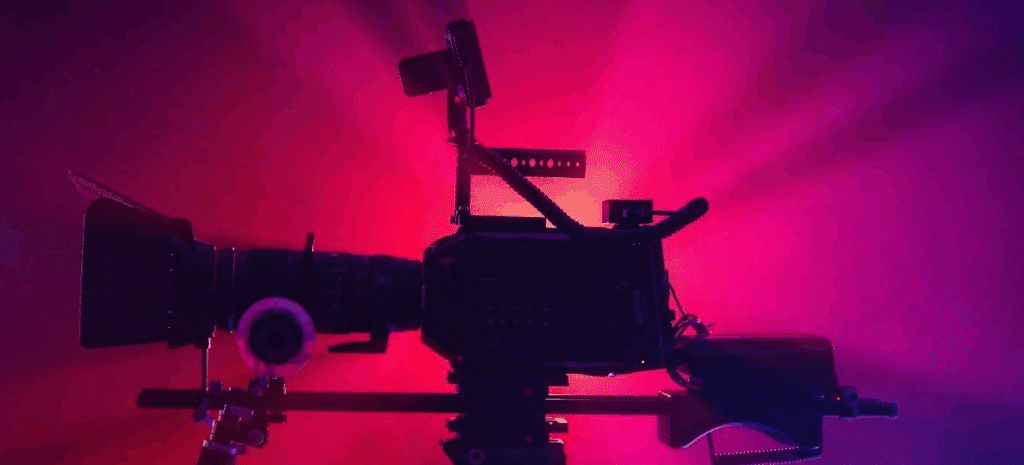 a silhouetted film camera

rule of thirds